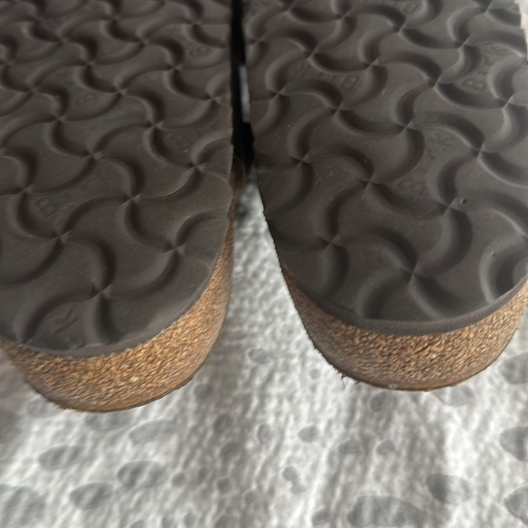 Birkenstock Mayari style, size 38 /7-7.5 golden brown - Picture 6 of 7